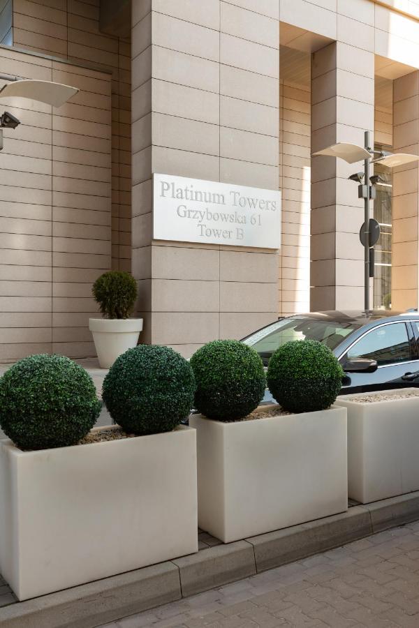 Platinum Towers Apartment With Parking By Renters Prestige Варшава Экстерьер фото