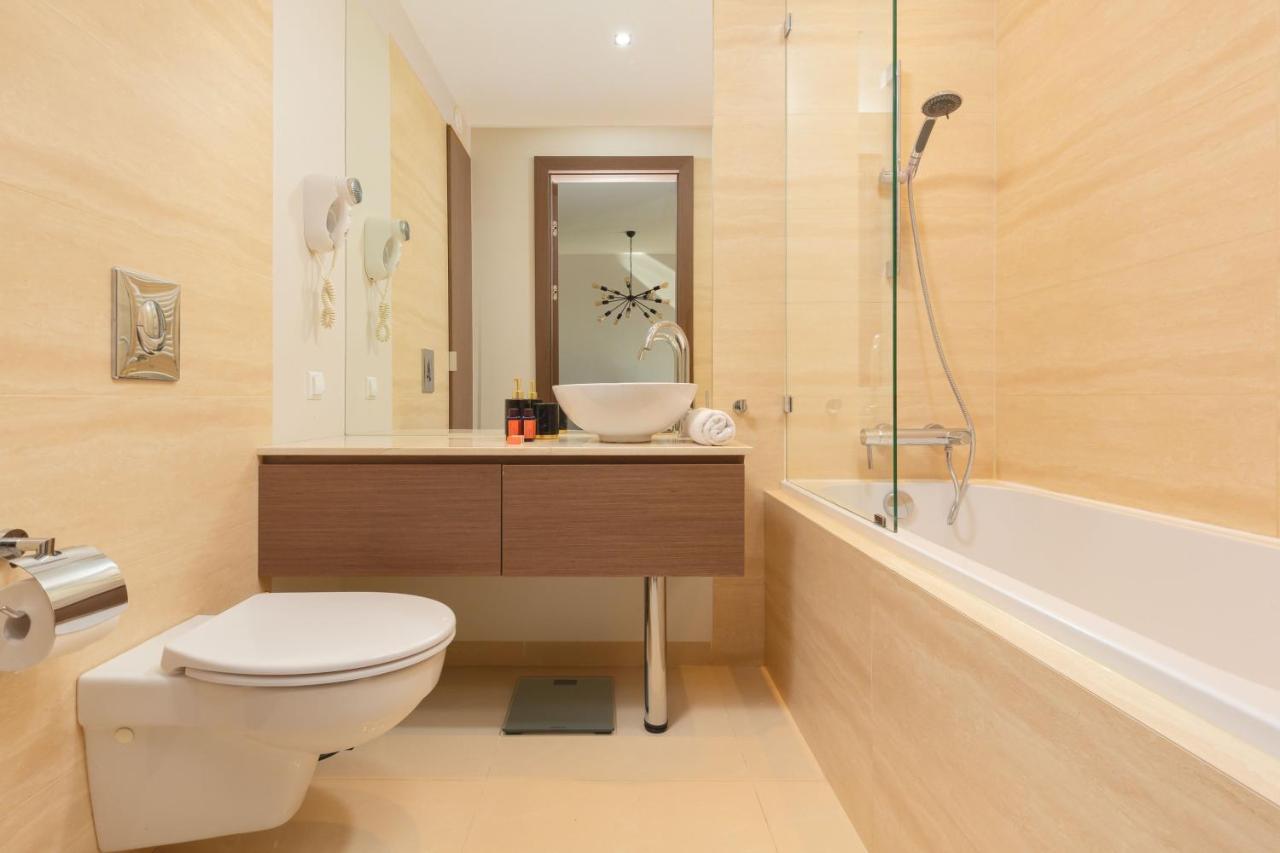 Platinum Towers Apartment With Parking By Renters Prestige Варшава Экстерьер фото