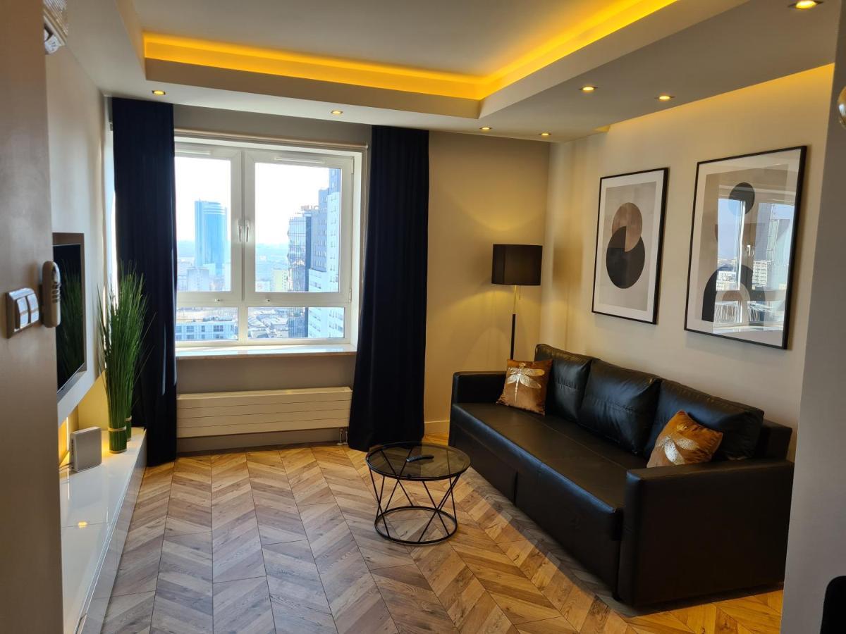 Platinum Towers Apartment With Parking By Renters Prestige Варшава Экстерьер фото