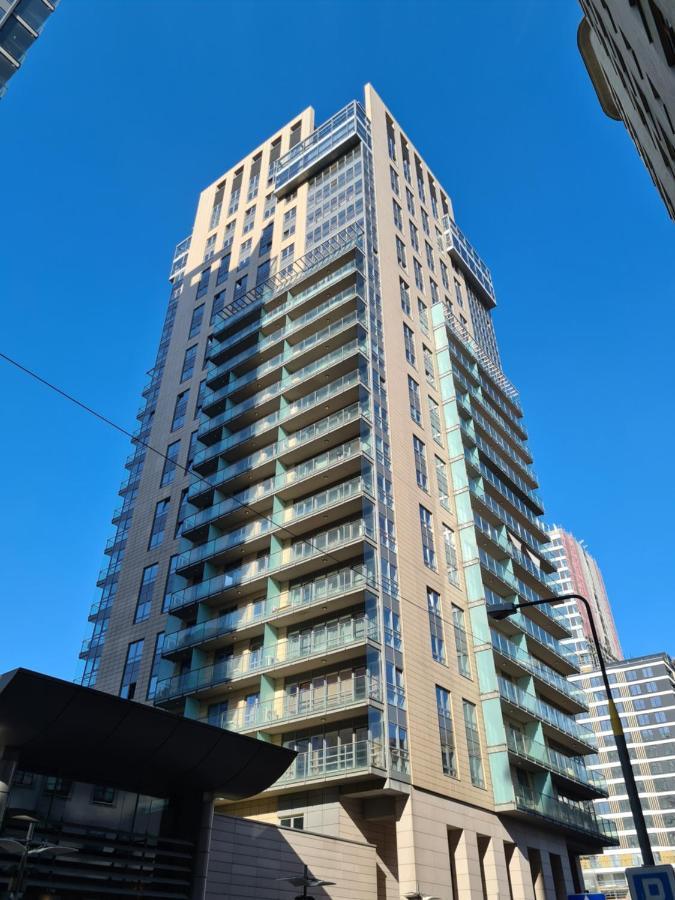 Platinum Towers Apartment With Parking By Renters Prestige Варшава Экстерьер фото