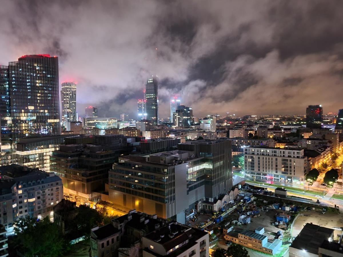 Platinum Towers Apartment With Parking By Renters Prestige Варшава Экстерьер фото